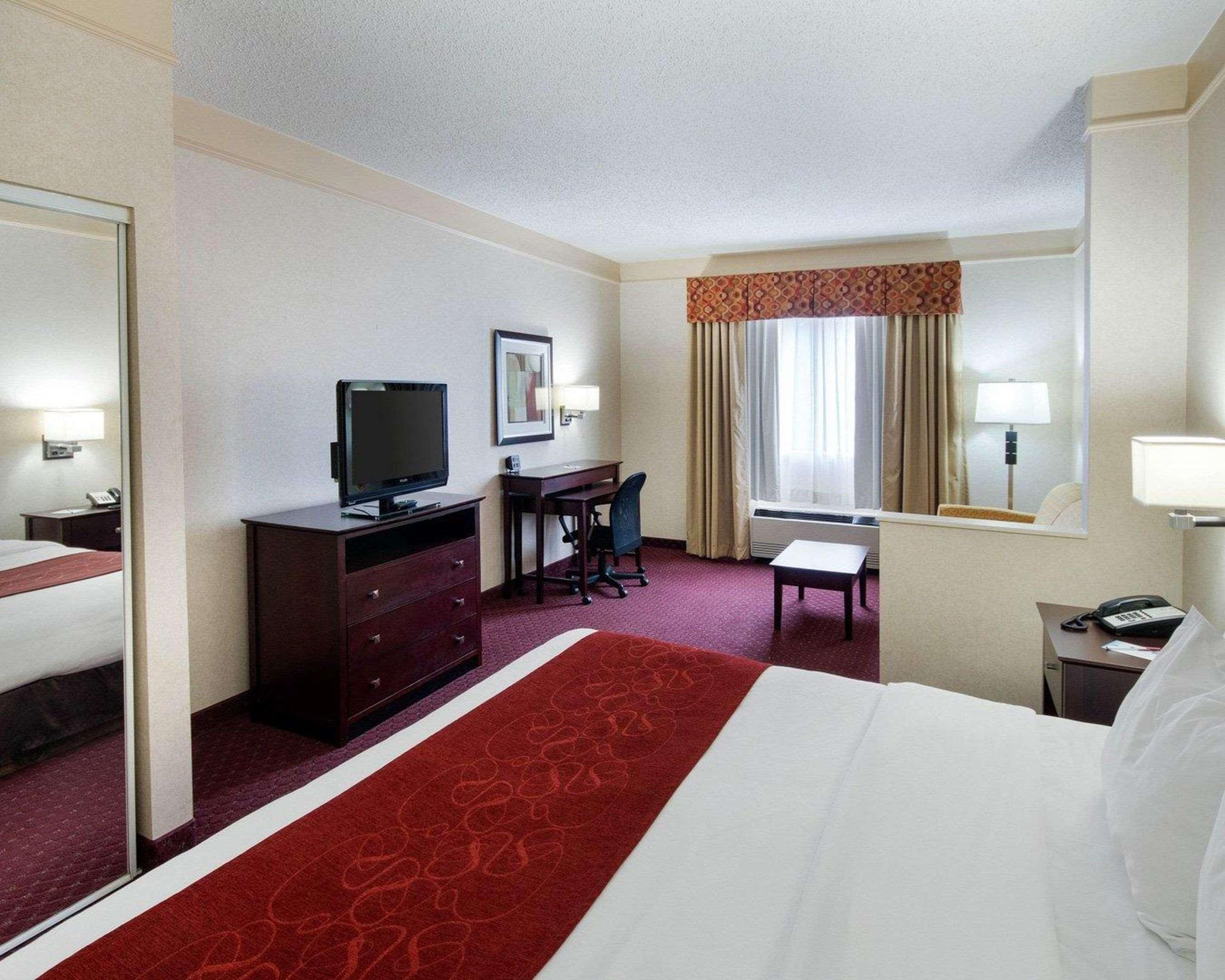 Comfort Suites Parkersburg South Mineral Wells Exteriér fotografie