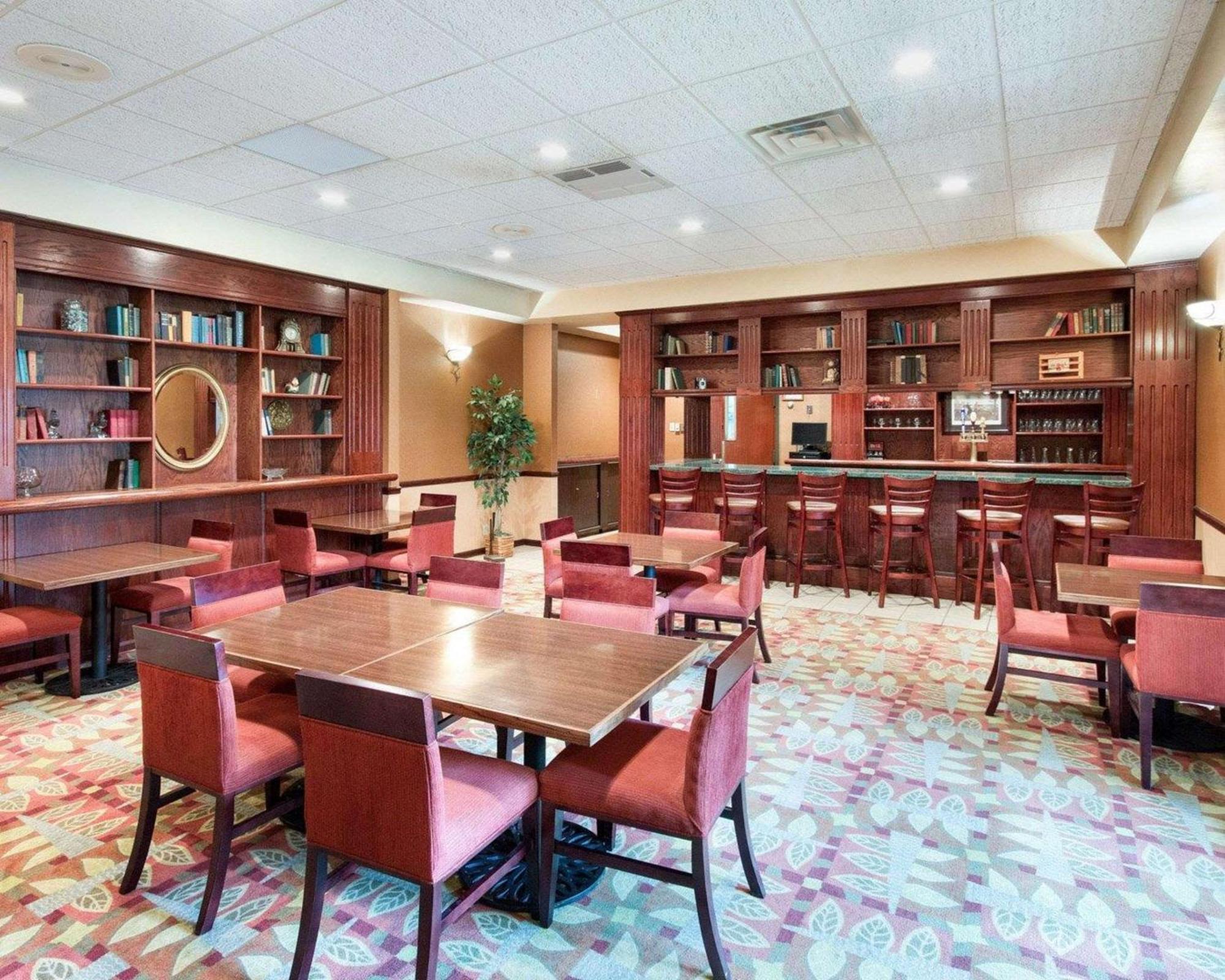 Comfort Suites Parkersburg South Mineral Wells Exteriér fotografie