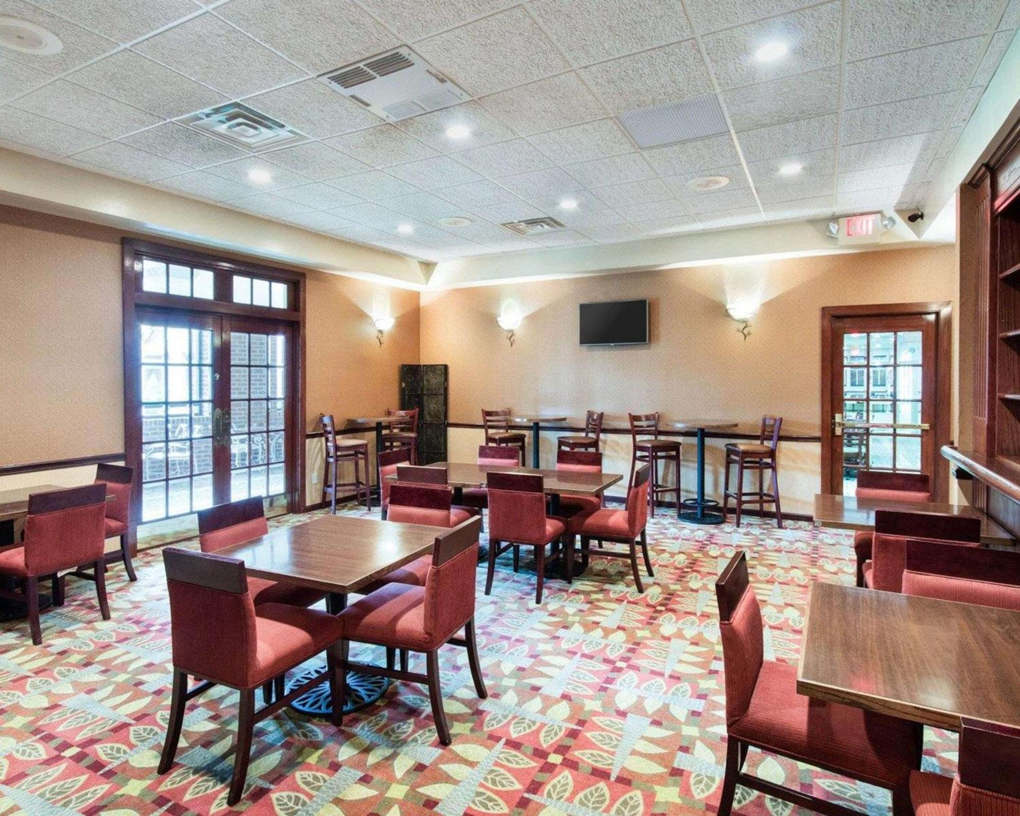 Comfort Suites Parkersburg South Mineral Wells Exteriér fotografie