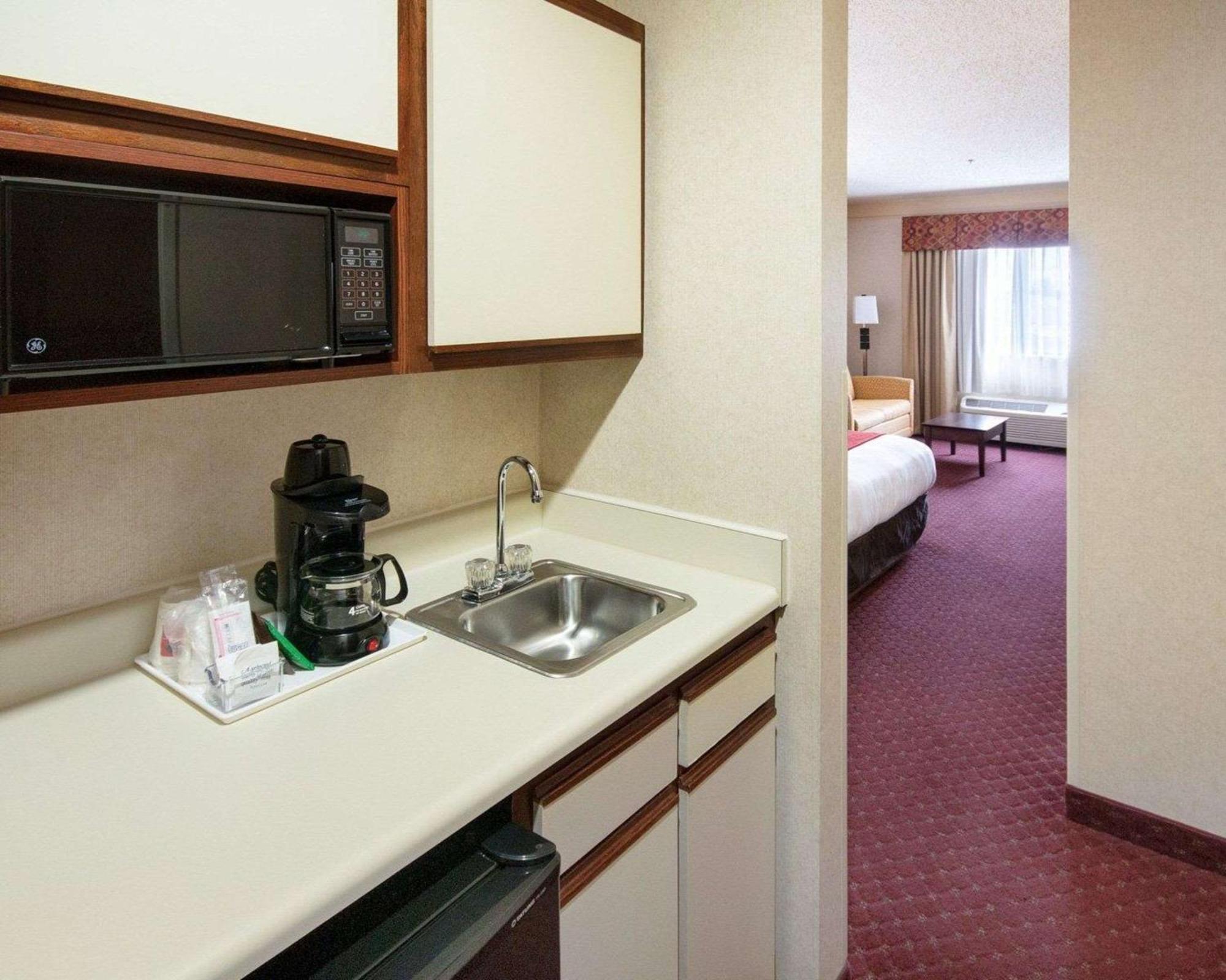 Comfort Suites Parkersburg South Mineral Wells Exteriér fotografie